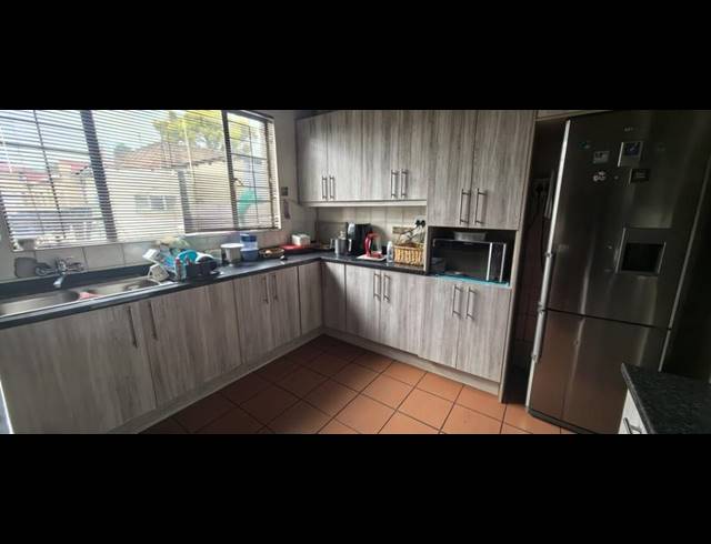 3 BEDROOM HOUSE FOR SALE IN ROODEPOORT CENTRAL